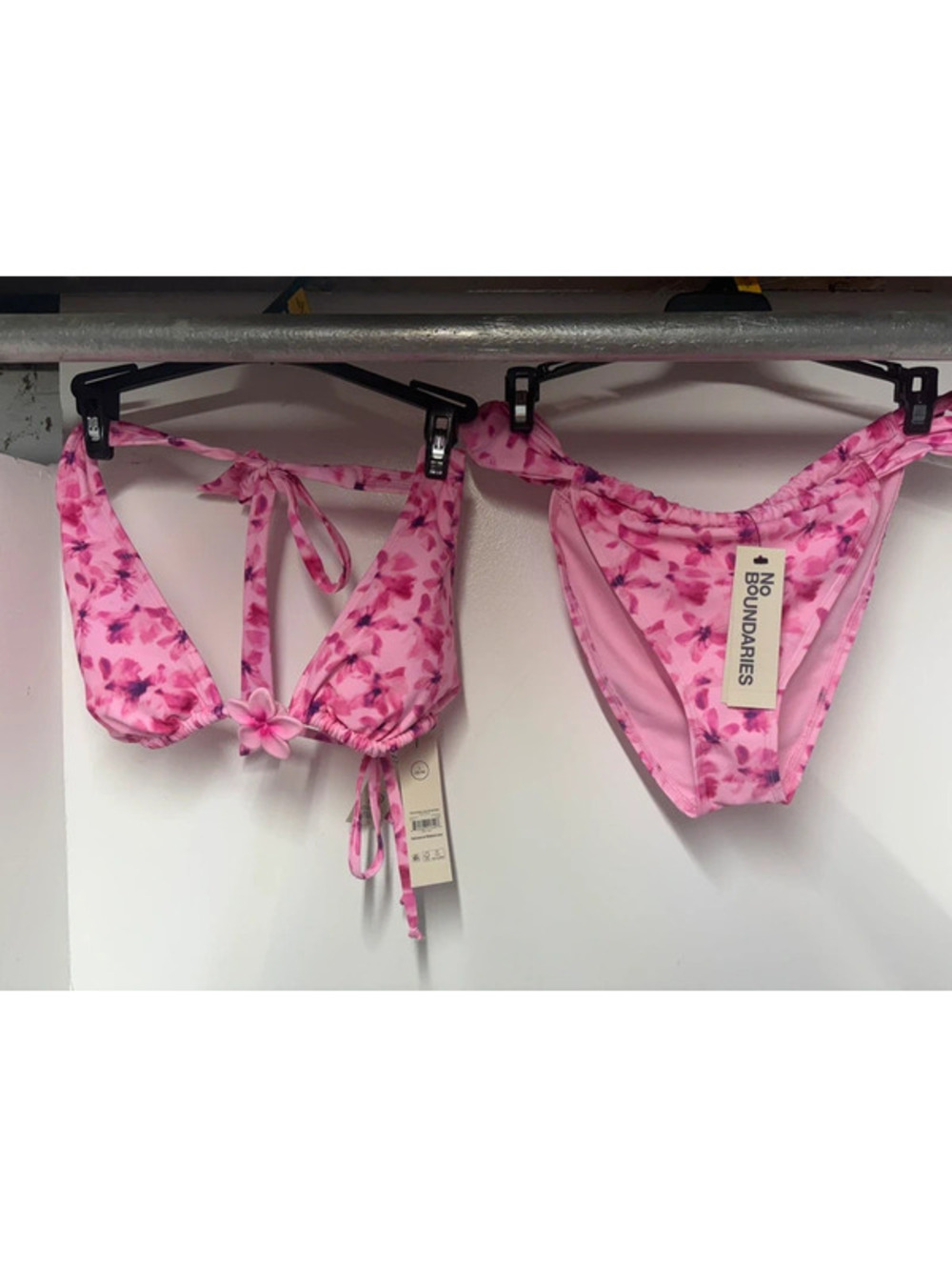 Pink 2 Piece Bikini Set with Plastic Flower Accent - Women’s Size L (New)